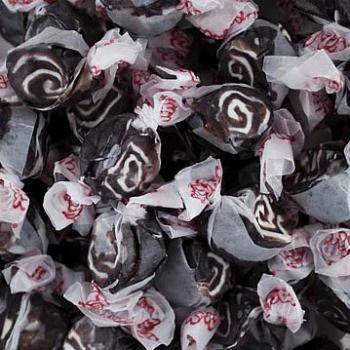 Taffy Town Salt Water Taffy Licorice Swirl (2.5lb)