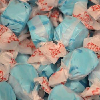 Taffy Town Salt Water Taffy Raspberry (2.5lb)